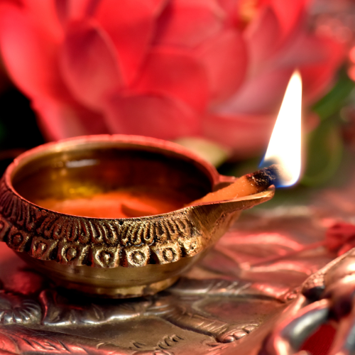 Why Handcrafted Diyas Are Still Relevant in Modern Homes